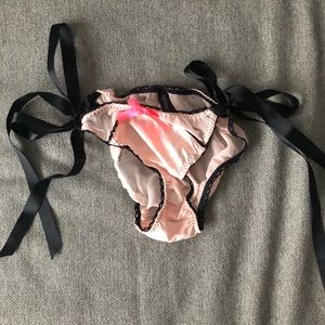 NWT Cream and black sized tie panties! From Victoria Secret!